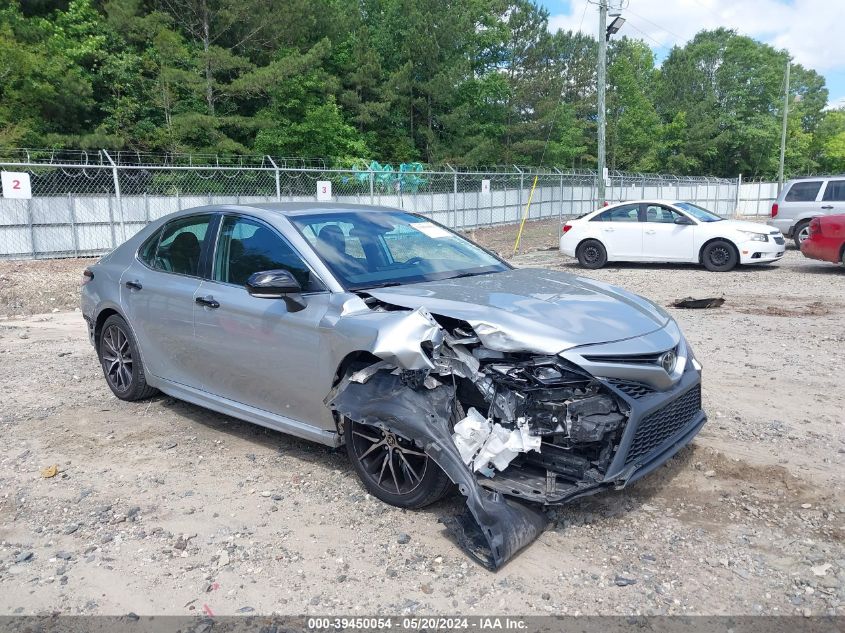 2022 TOYOTA CAMRY SE