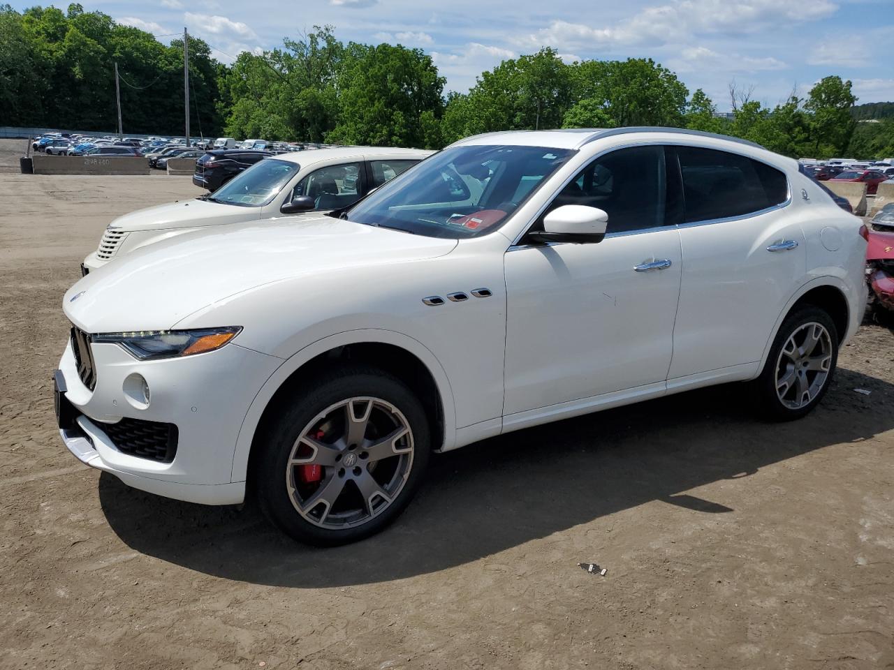 2017 MASERATI LEVANTE LUXURY