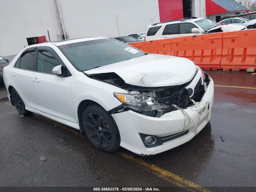 2014 TOYOTA CAMRY SE