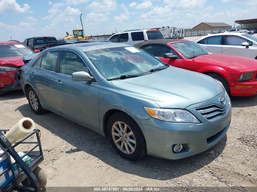 2011 TOYOTA CAMRY XLE V6