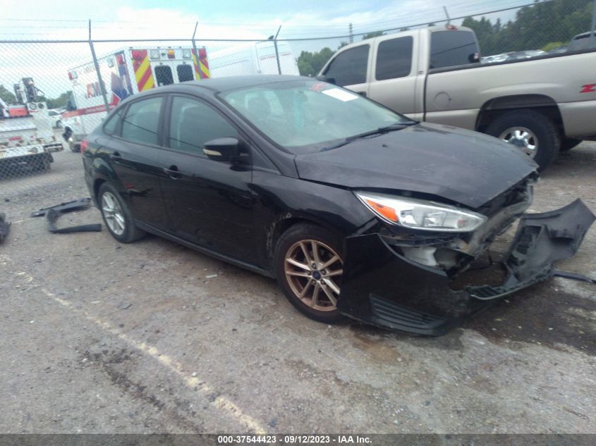 2015 FORD FOCUS SE