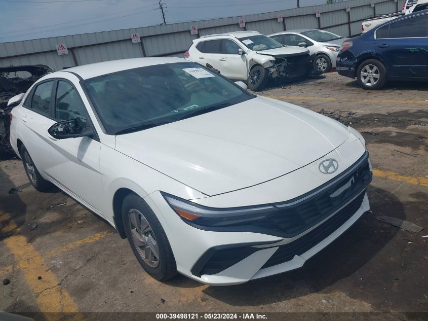 2024 HYUNDAI ELANTRA SE