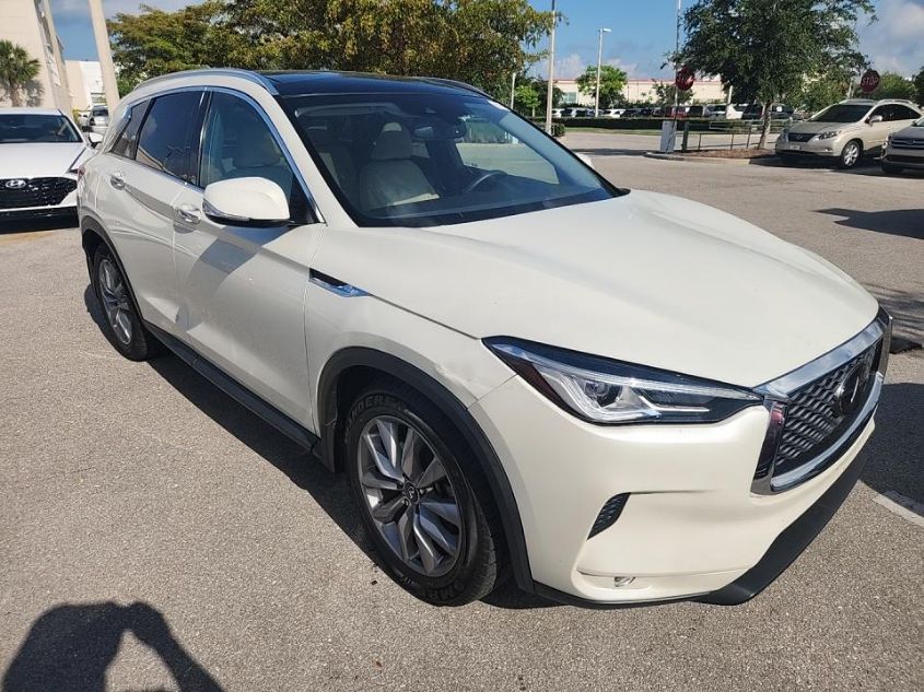 2021 INFINITI QX50 LUXE