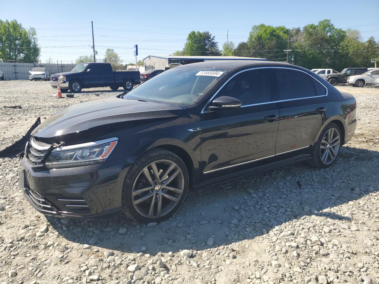 2019 VOLKSWAGEN PASSAT SE R-LINE