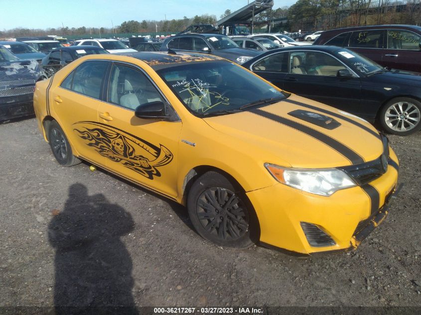 2014 TOYOTA CAMRY HYBRID LE