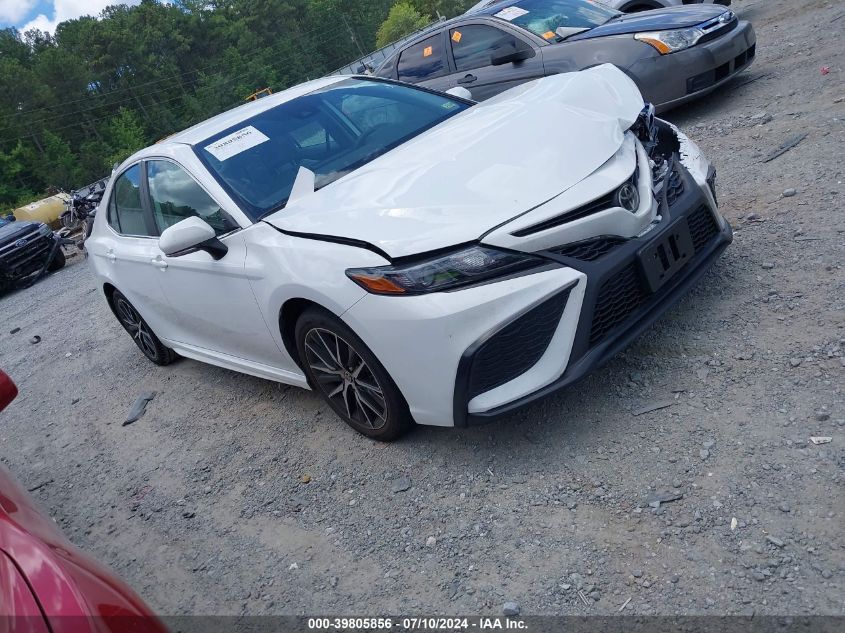 2024 TOYOTA CAMRY SE