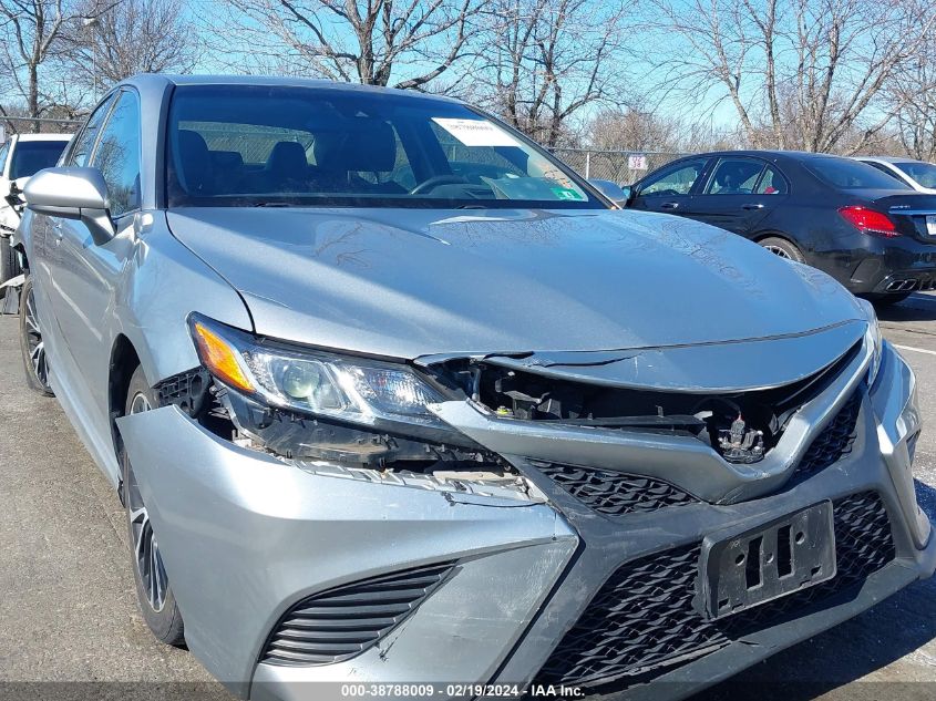 2018 TOYOTA CAMRY SE