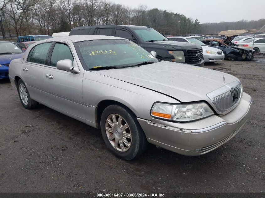 2010 LINCOLN TOWN CAR SIGNATURE LIMITED