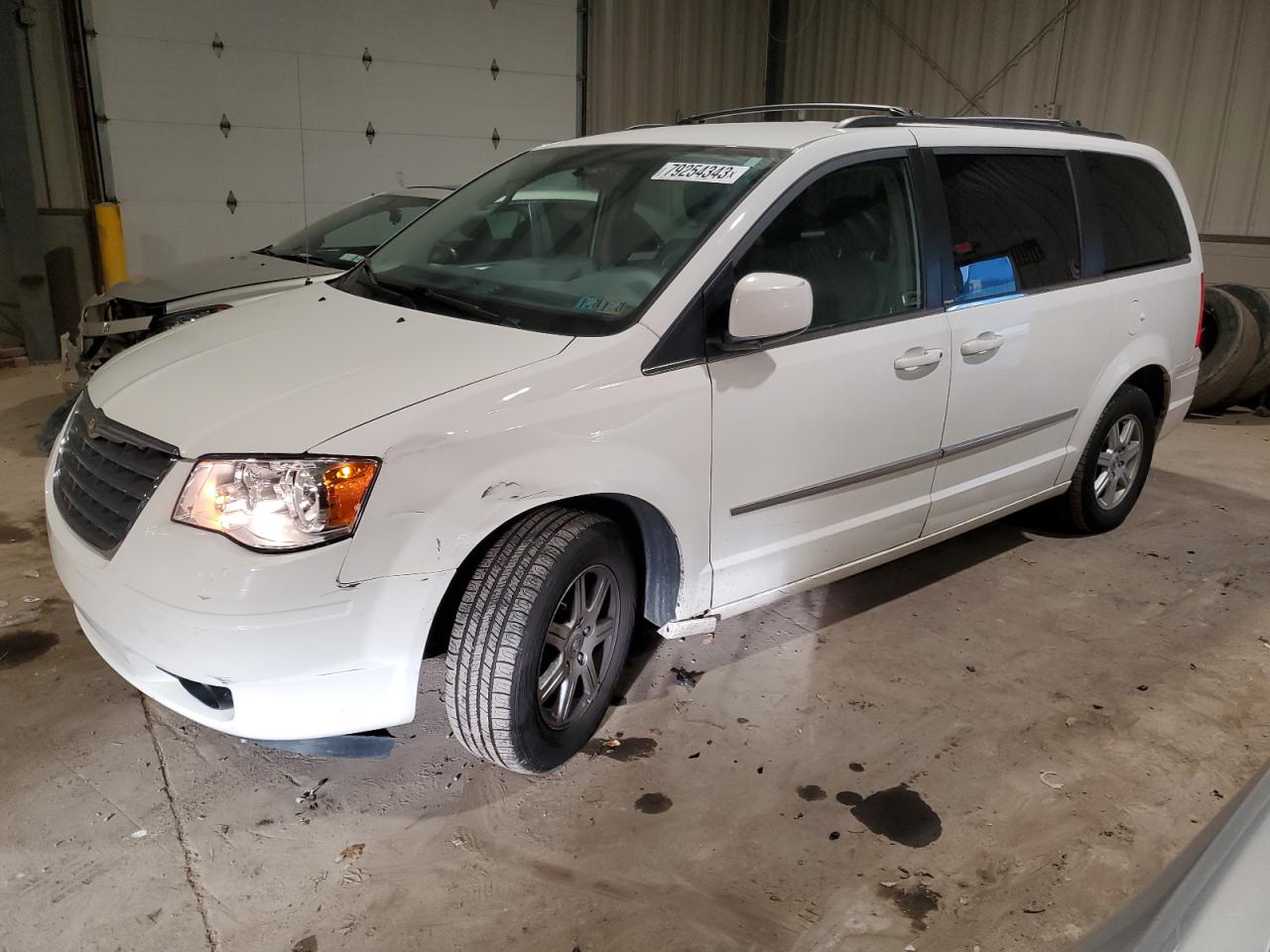 2010 CHRYSLER TOWN & COUNTRY TOURING