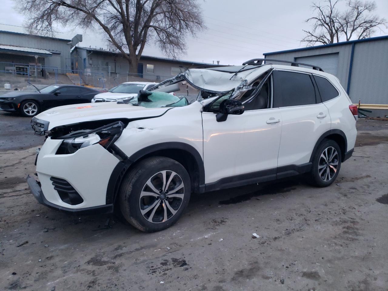 2022 SUBARU FORESTER LIMITED