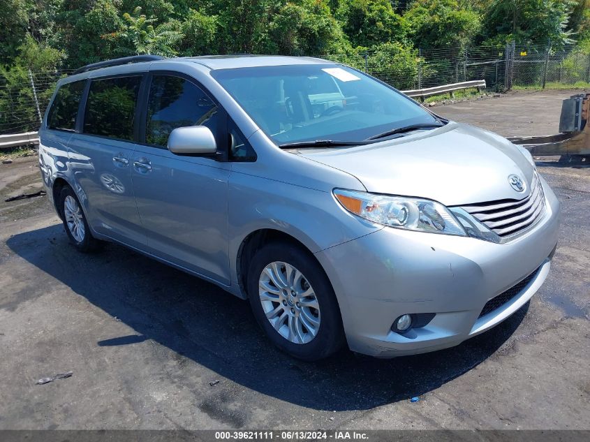 2015 TOYOTA SIENNA XLE 8 PASSENGER