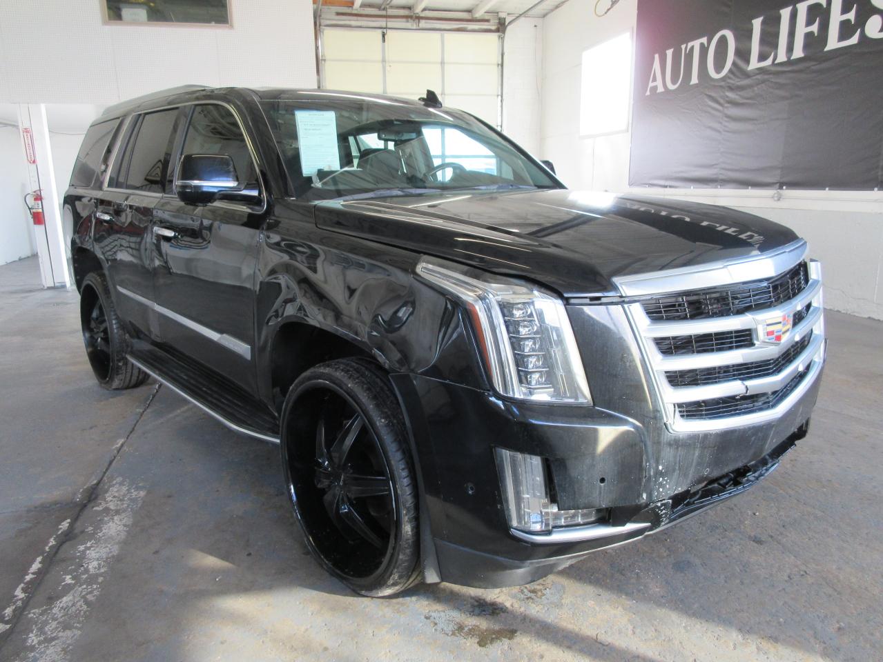 2017 CADILLAC ESCALADE LUXURY