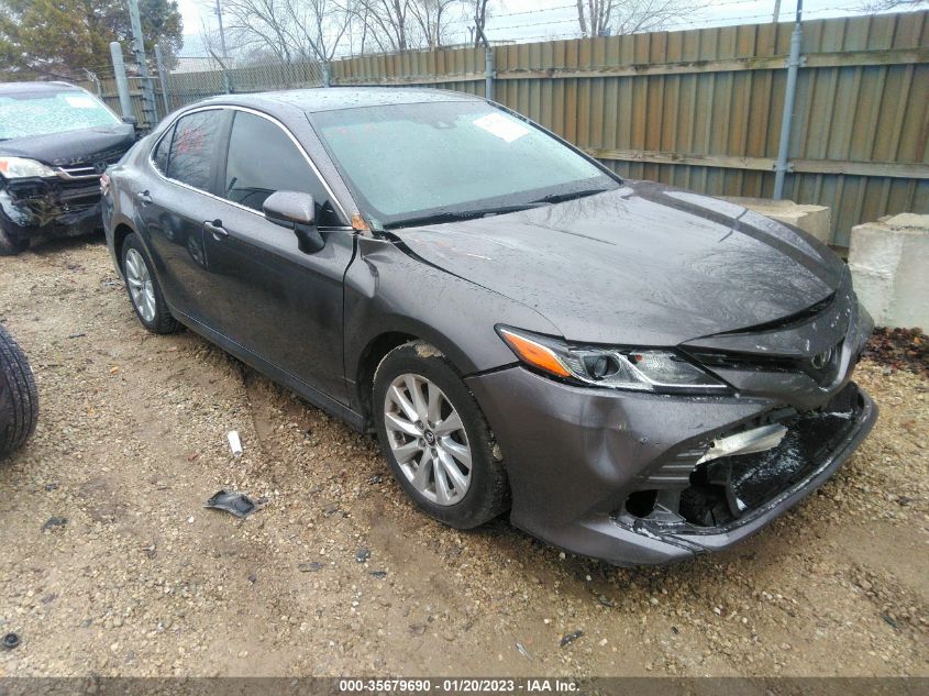 2018 TOYOTA CAMRY LE