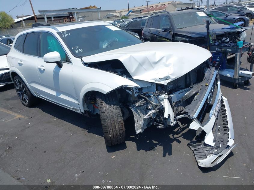 2019 VOLVO XC60 T8 INSCRIPTION