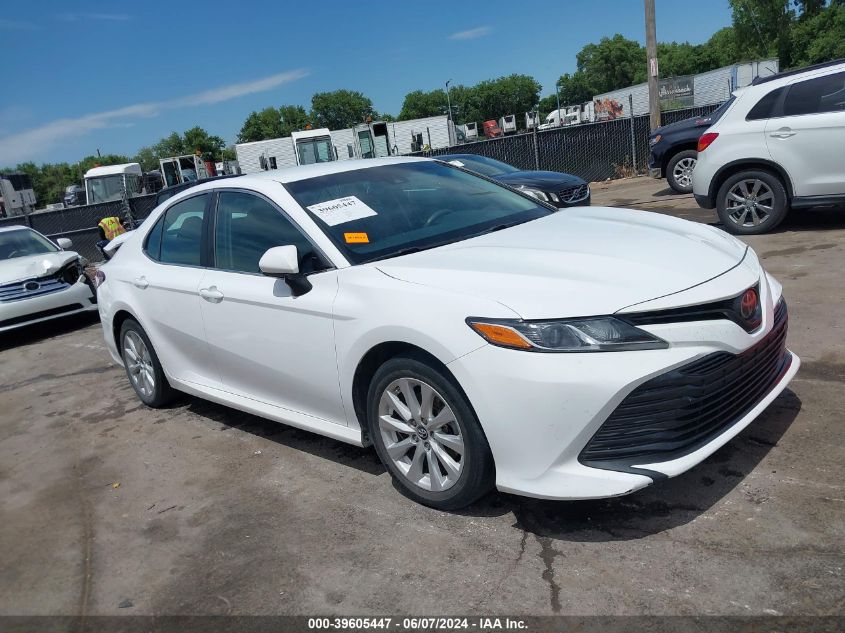 2018 TOYOTA CAMRY LE