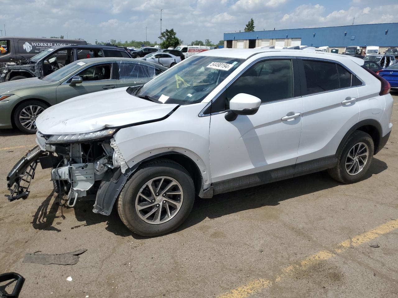 2022 MITSUBISHI ECLIPSE CROSS ES