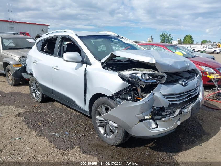 2015 HYUNDAI TUCSON SE