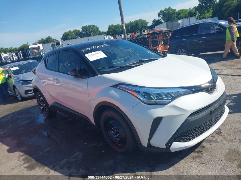 2020 TOYOTA C-HR XLE