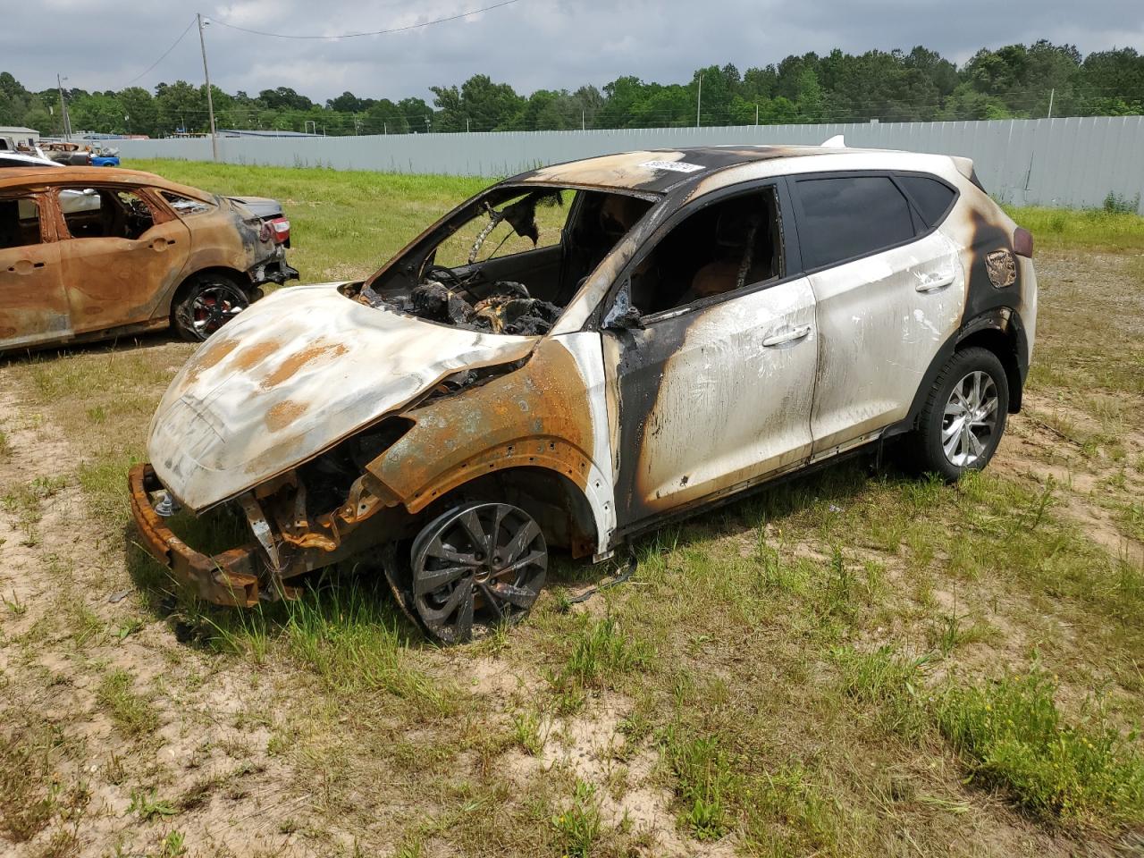 2021 HYUNDAI TUCSON SE