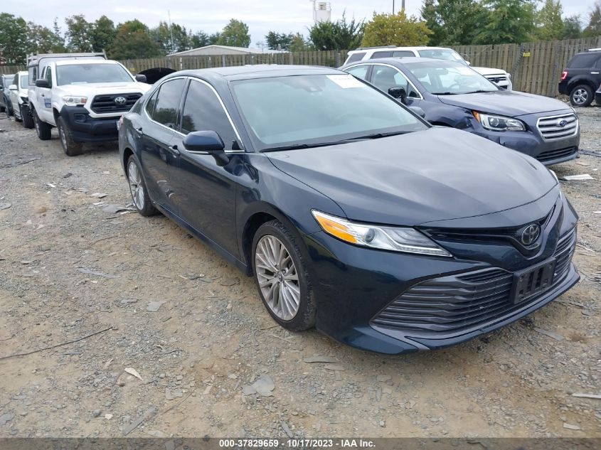 2019 TOYOTA CAMRY XLE