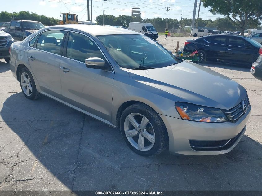 2013 VOLKSWAGEN PASSAT SE