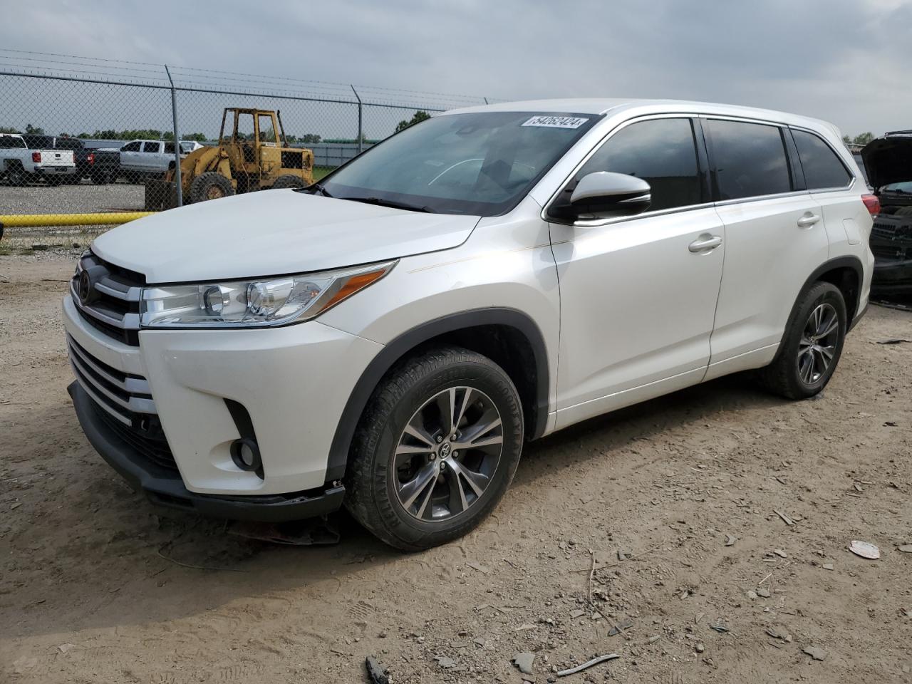 2018 TOYOTA HIGHLANDER LE