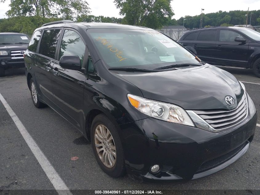 2016 TOYOTA SIENNA XLE PREMIUM 8 PASSENGER