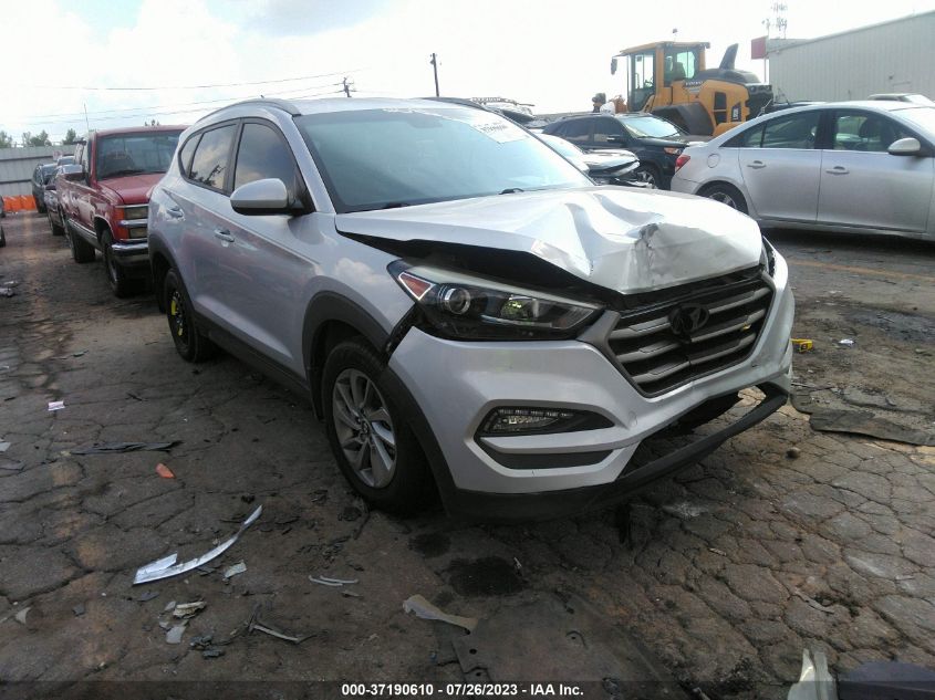 2016 HYUNDAI TUCSON SE