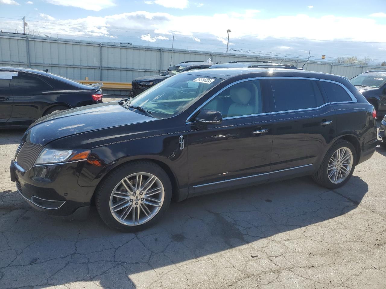 2013 LINCOLN MKT