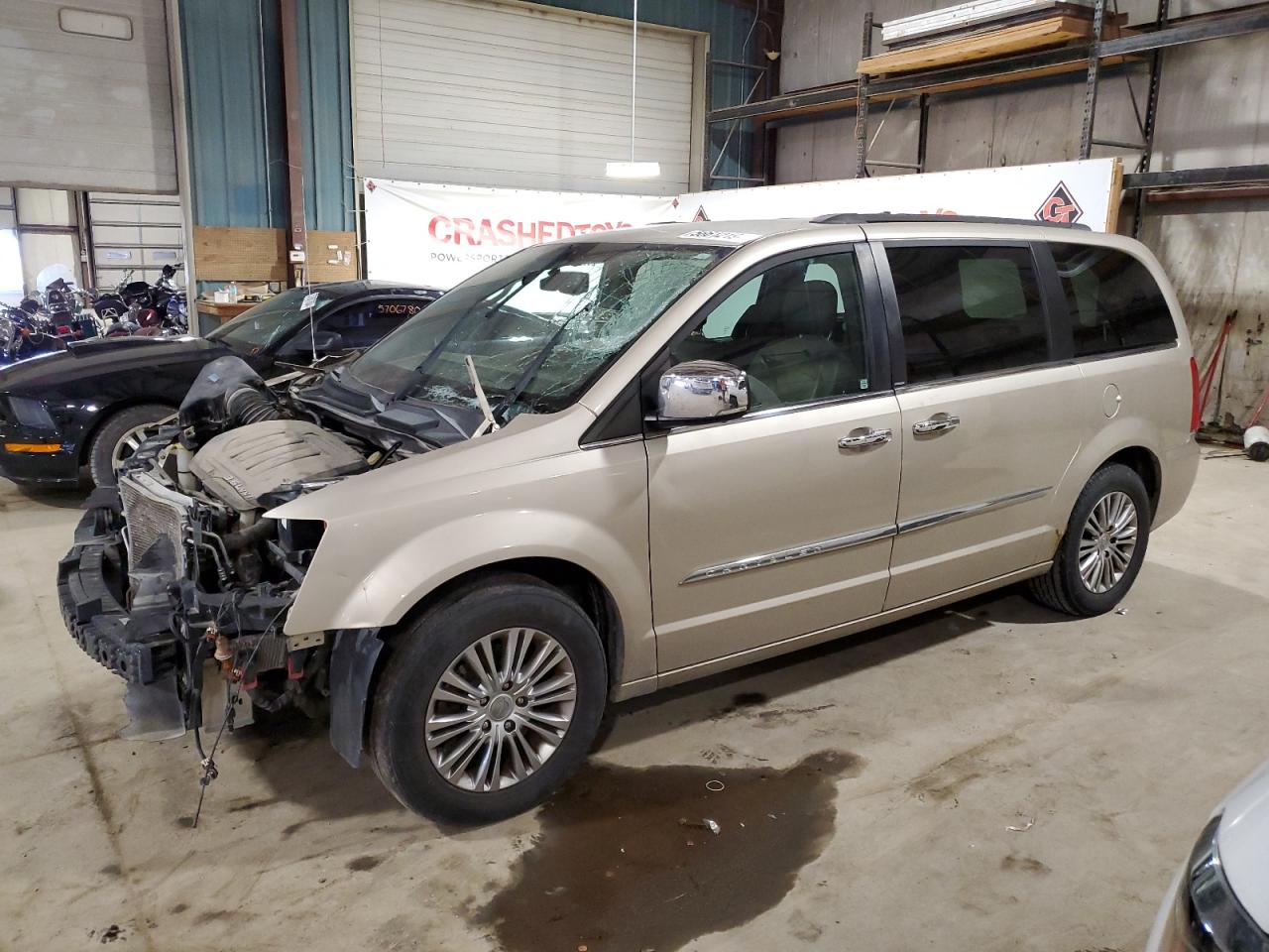 2013 CHRYSLER TOWN & COUNTRY TOURING L