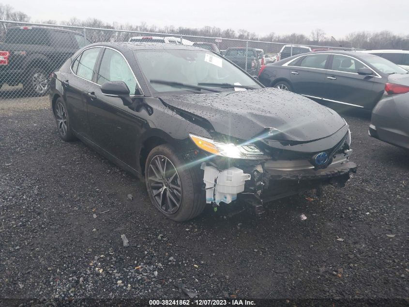 2022 TOYOTA CAMRY XLE HYBRID