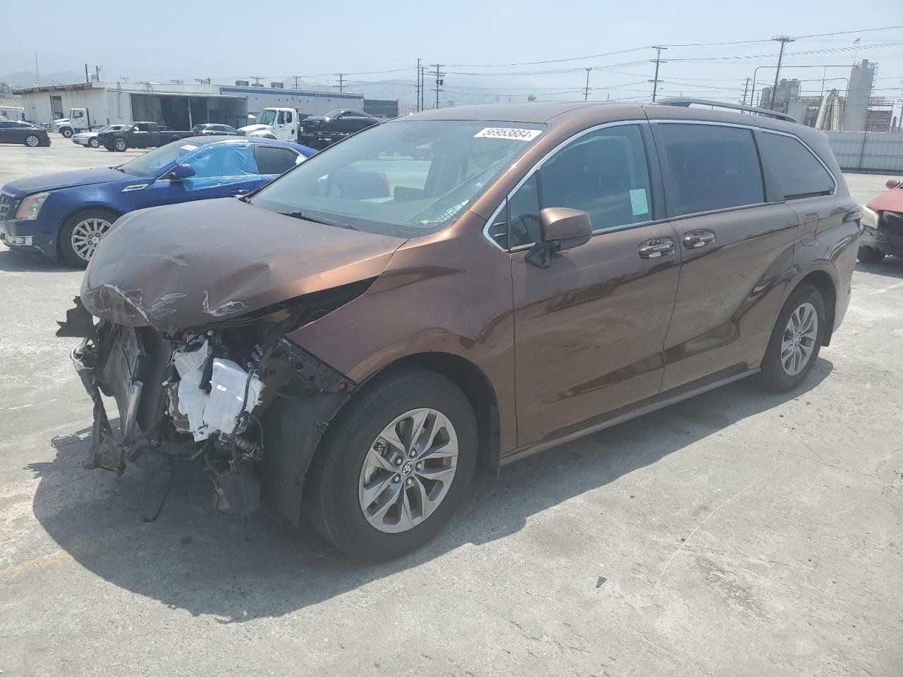 2023 TOYOTA SIENNA LE