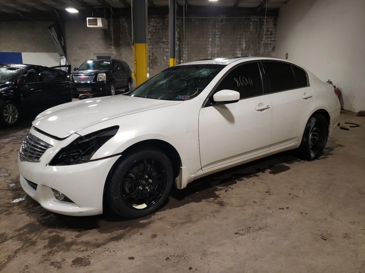 2013 INFINITI G37