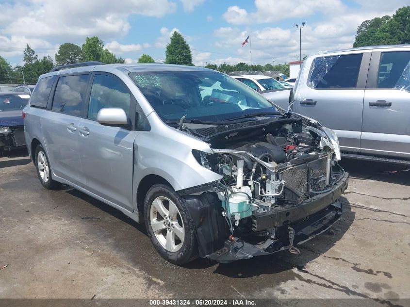 2019 TOYOTA SIENNA LE 8 PASSENGER