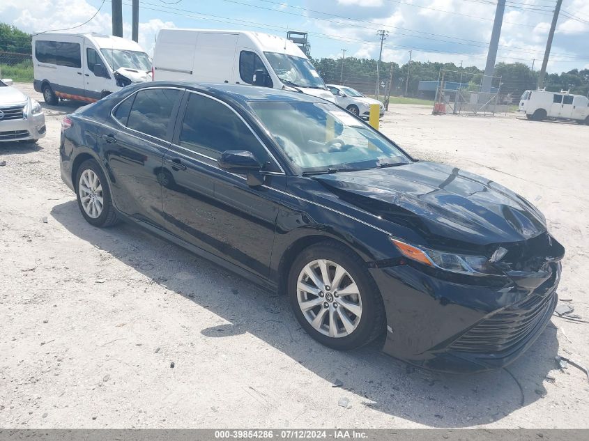 2018 TOYOTA CAMRY LE