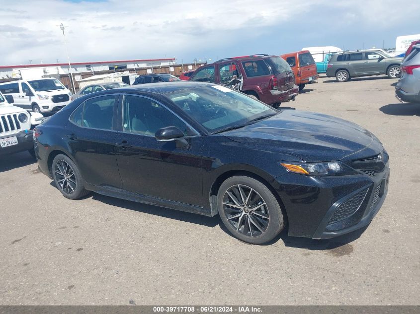 2024 TOYOTA CAMRY SE