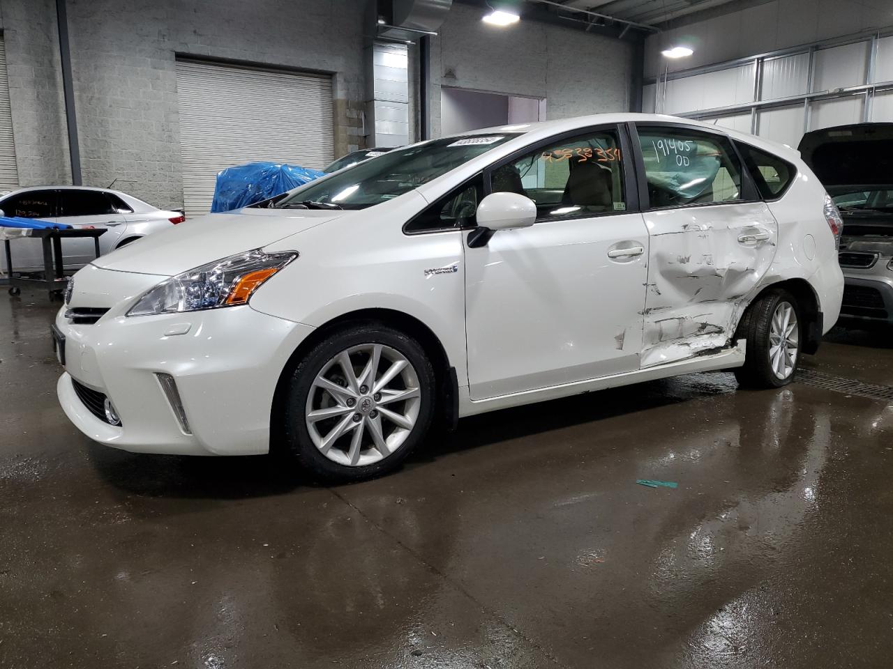 2012 TOYOTA PRIUS V