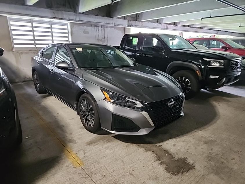 2023 NISSAN ALTIMA SV