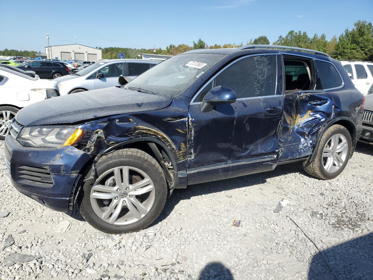 2011 VOLKSWAGEN TOUAREG V6 TDI