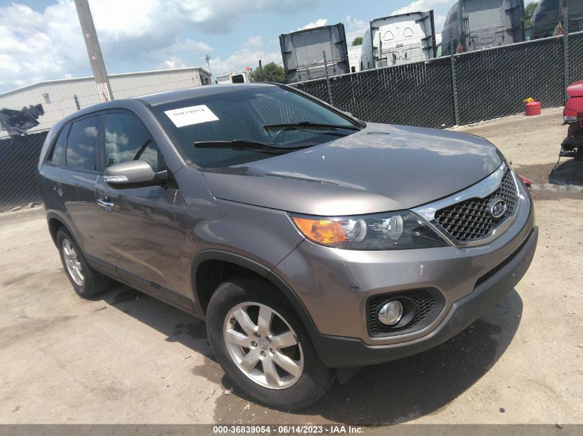 2013 KIA SORENTO LX