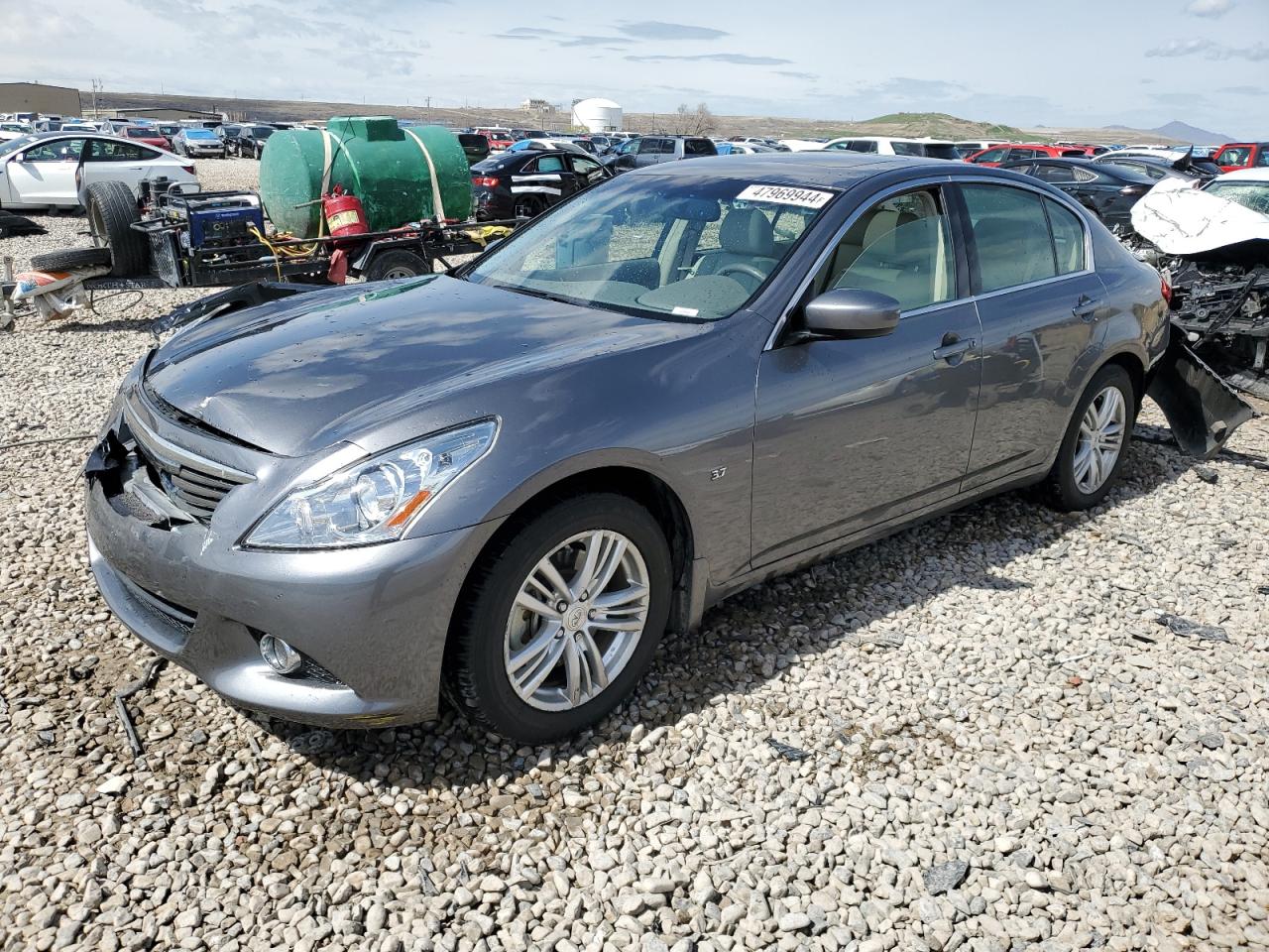 2015 INFINITI Q40