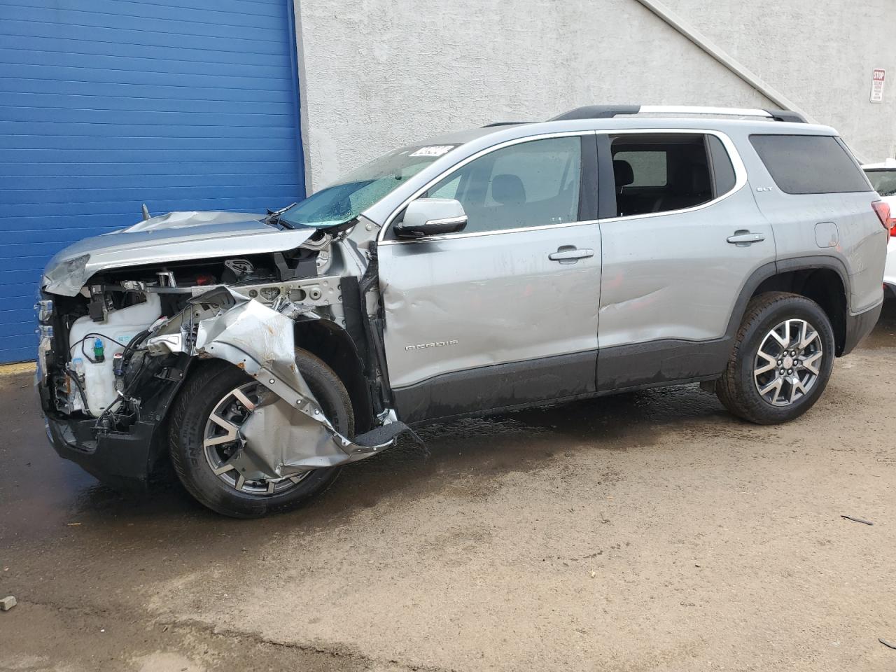 2023 GMC ACADIA SLT