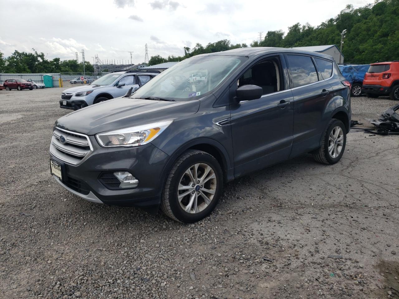 2019 FORD ESCAPE SE