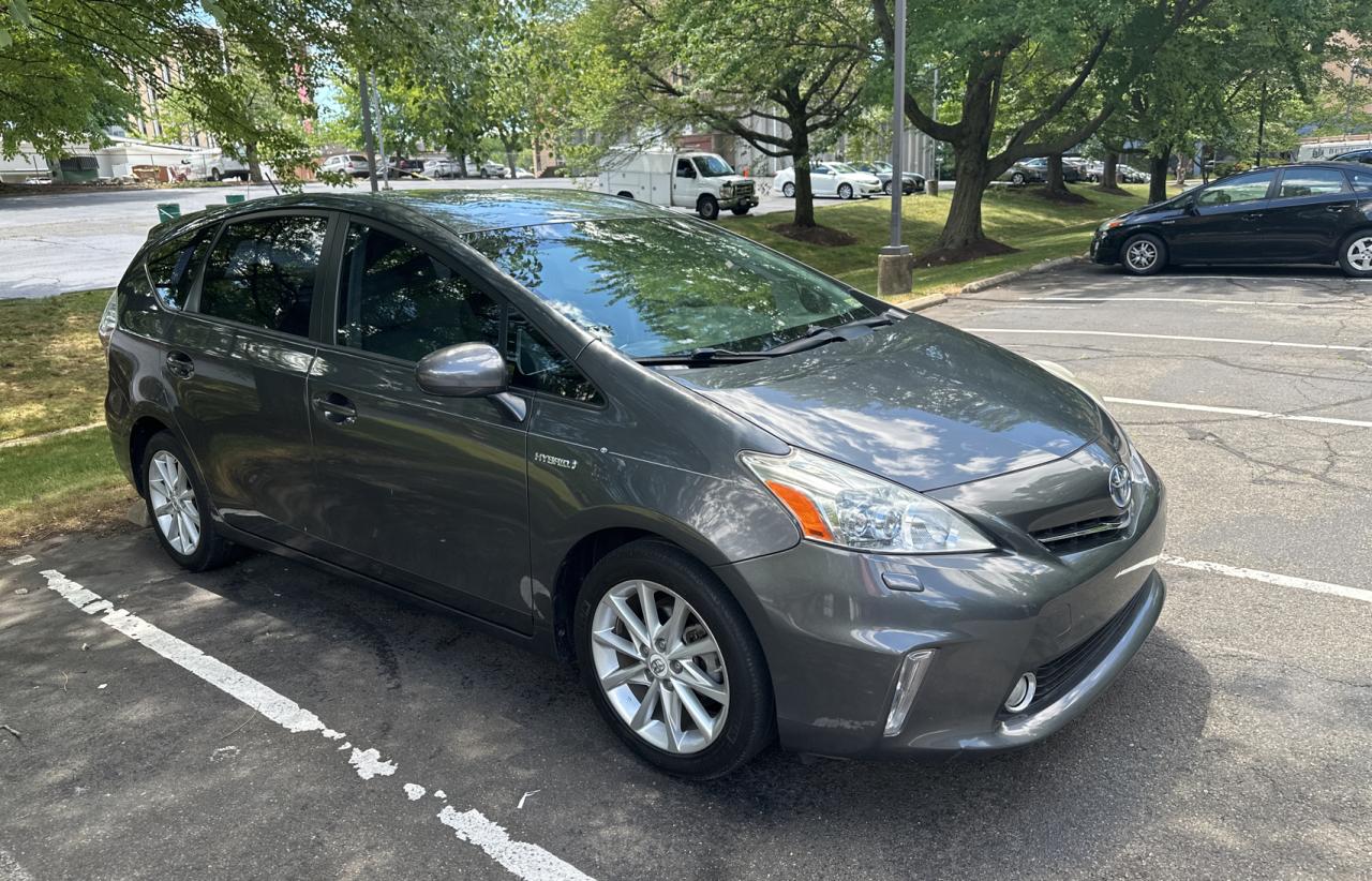 2012 TOYOTA PRIUS V