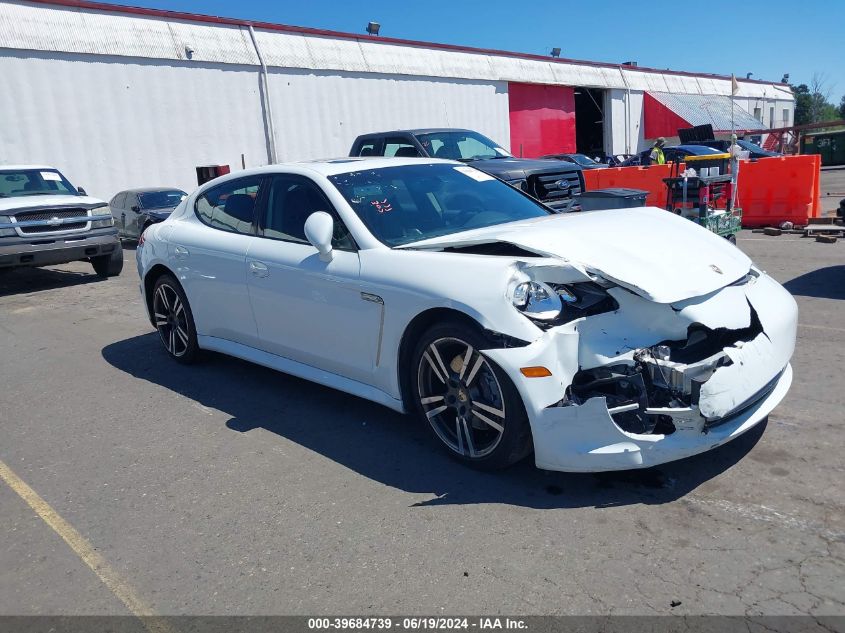 2013 PORSCHE PANAMERA 4