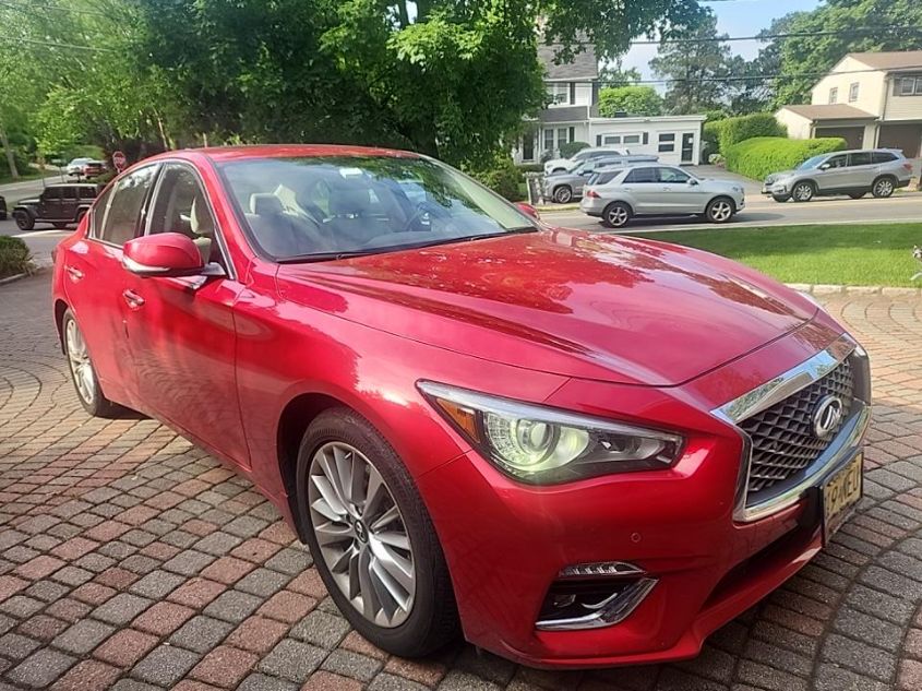 2021 INFINITI Q50 LUXE