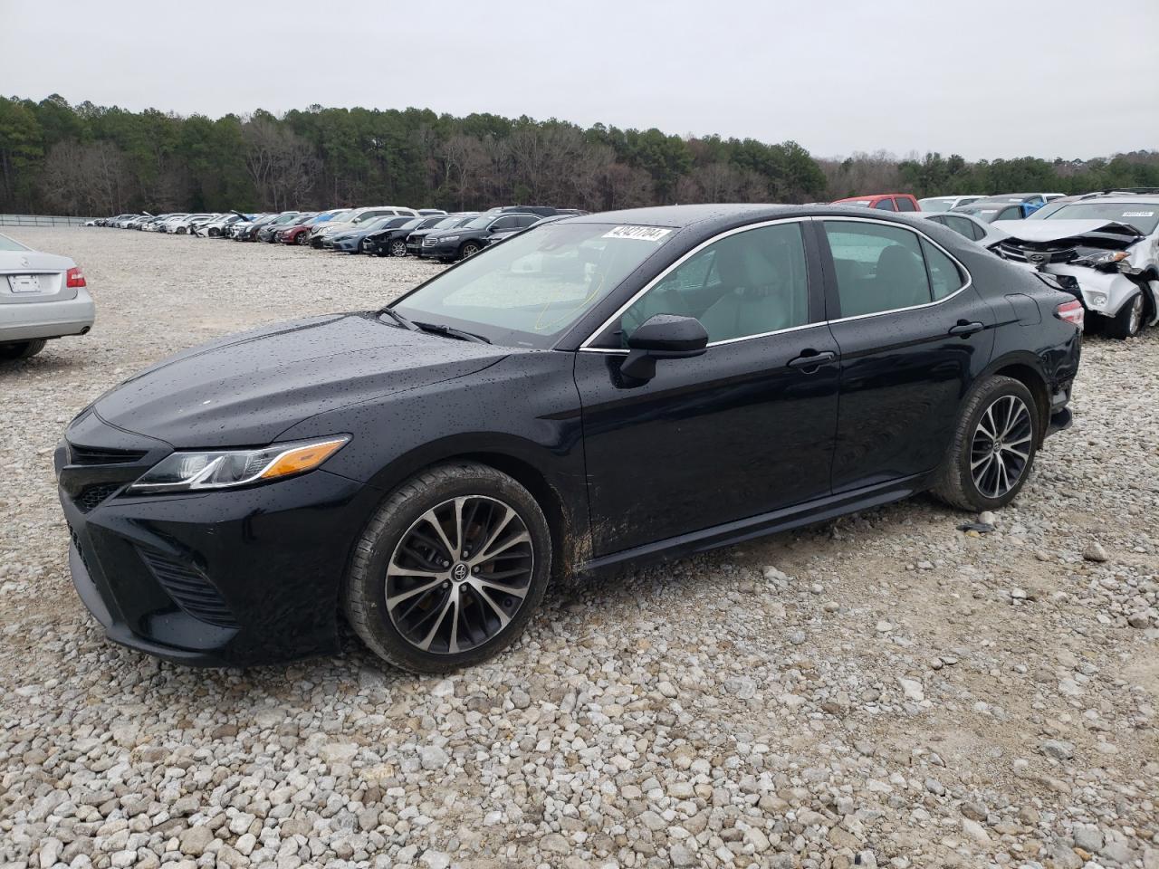 2020 TOYOTA CAMRY SE