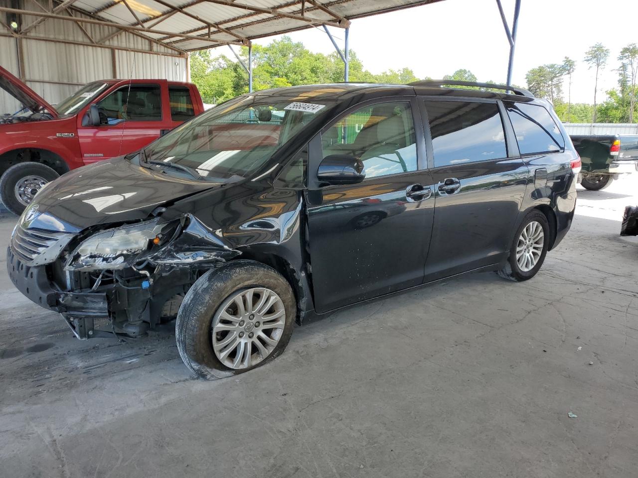 2014 TOYOTA SIENNA XLE