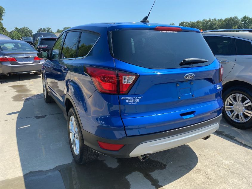 2019 FORD ESCAPE SE