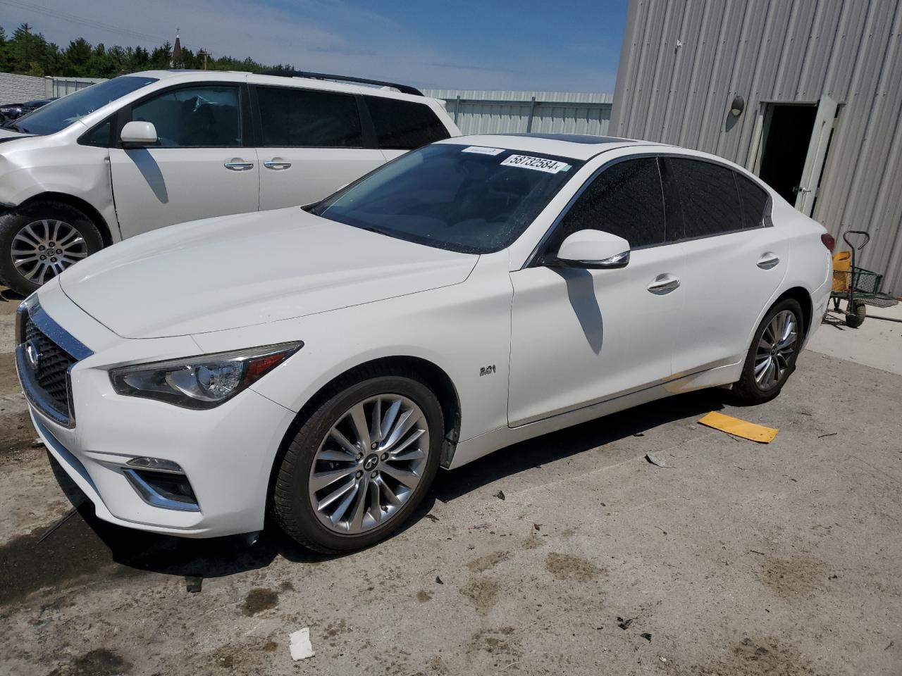 2018 INFINITI Q50 LUXE